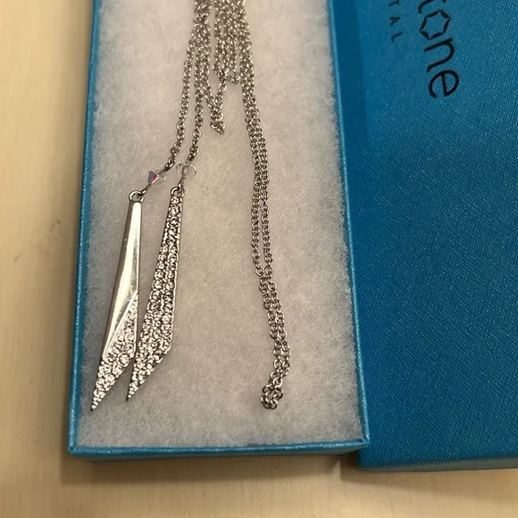 BNIB:  Swarovski Crystal Lariat Necklace - Picture 2 of 5